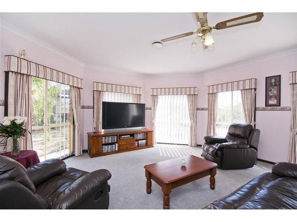 SEARCH NO MORE - THIS IS IT! Picture 3