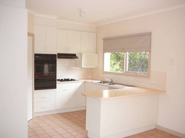 Available Now- (R05) Melways Ref: 202 B12 Picture 2