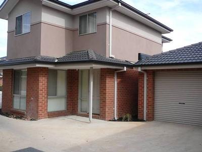 NEAR NEW 3 BEDROOM UNIT IN GREAT LOCATION Picture NEAR NEW 3 BEDROOM UNIT IN GREAT LOCATION Picture