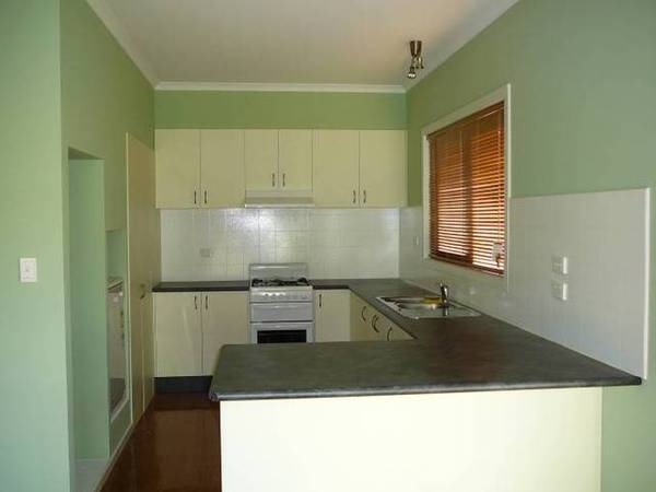 Available Now (R01) Melway 205 C7 Picture 2