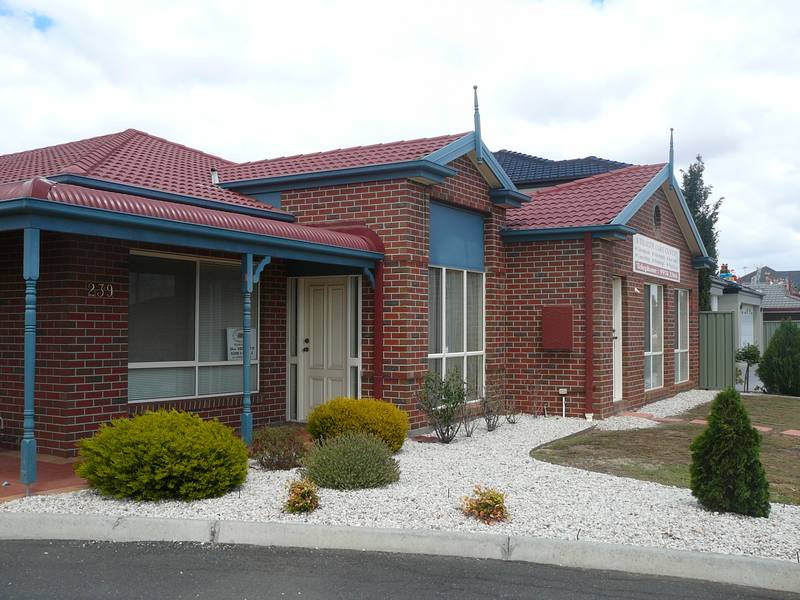 ROOM FOR LEASE - medical Centre Picture 1