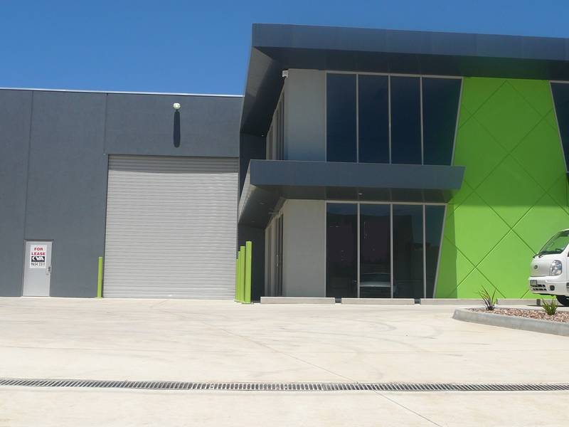 NEW FACTORY - HOPPERS CROSSING Picture 1