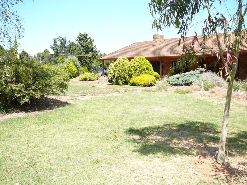 Available End February (R09) Melways Ref: 201 B7 Picture 3