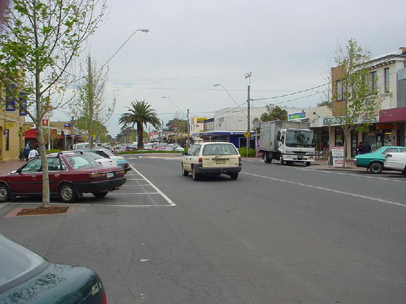 MODERN ROOMS - CONVENIENT LOCATION Picture 3