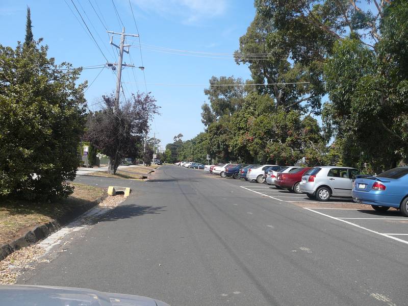 MODERN ROOMS - CONVENIENT LOCATION Picture 2