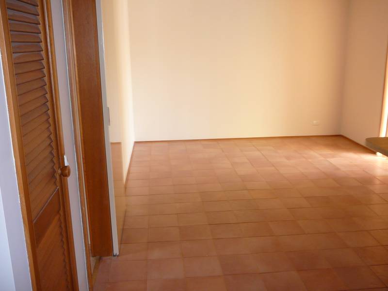 Available Now (R05) - Melway 206 A4 Picture 3