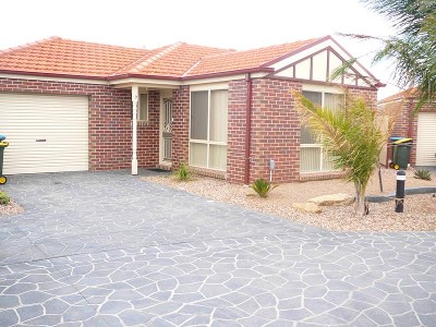 AVAILABLE END MARCH (RO5) Melways 205H2 Picture