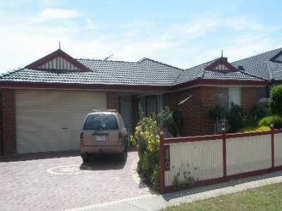 Available Now (Melways 203 B7) Picture Available Now (Melways 203 B7) Picture