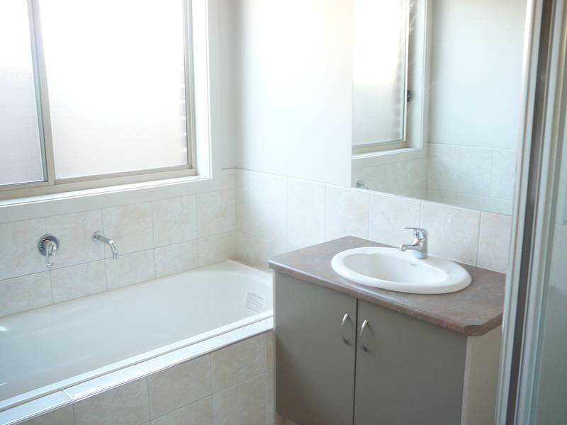 Available Now(RO5) Melways 234 H 10 Picture