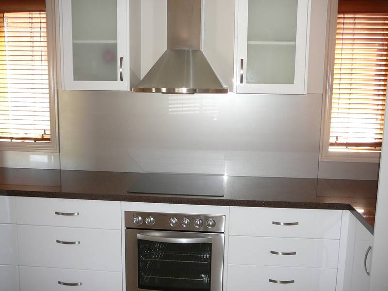 Available Early April -
(R02) - Melways 234 J12 Picture 2