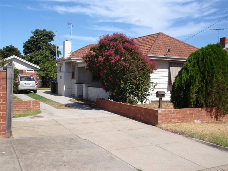 Available Now (R01) Melway 202 c12 Picture 1