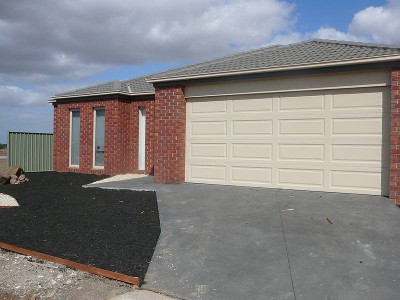 Available Now (R08) Melways Ref 204 J6 Picture