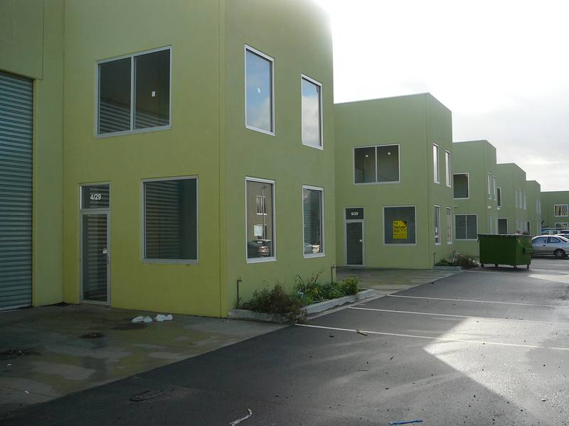 FACTORY FOR LEASE - SECURE
LOCATION Picture 1