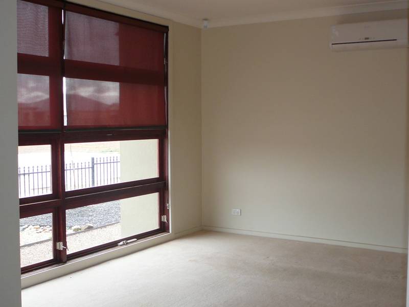 Available Now (E) - Melway 234 J4. Inspection by Appointment Only Picture 2