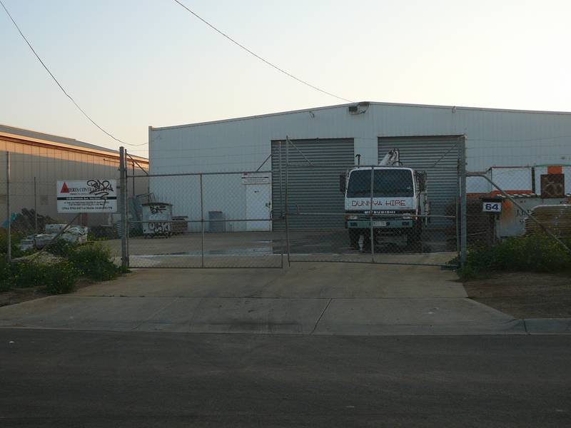 ONE FOR THE TRADESMEN Picture 2