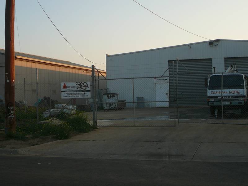 ONE FOR THE TRADESMEN Picture 1