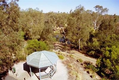 PRESTIGIOUS LAND ON THE RIVER Picture