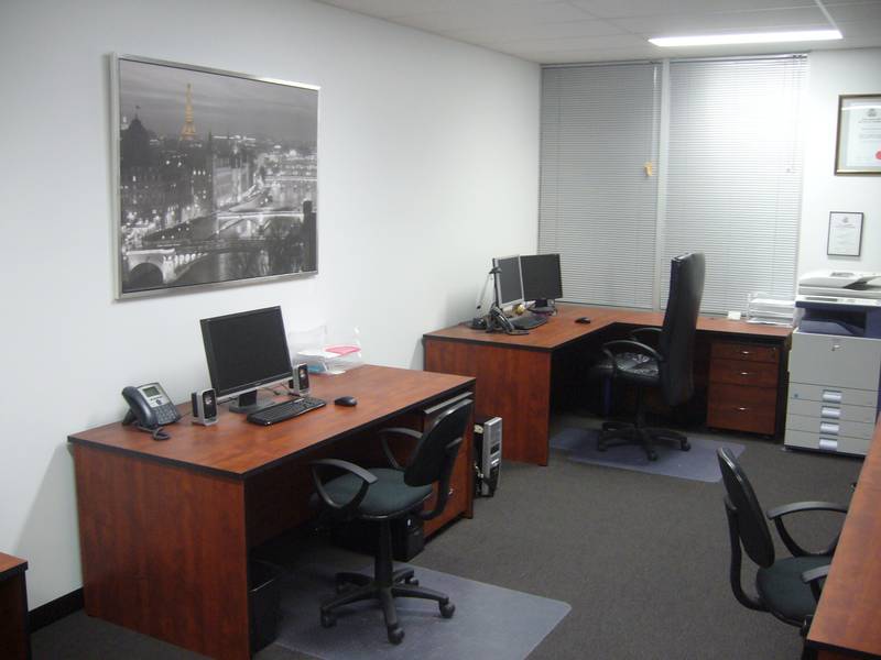 MODERN OFFICE - POINT COOK Picture 3