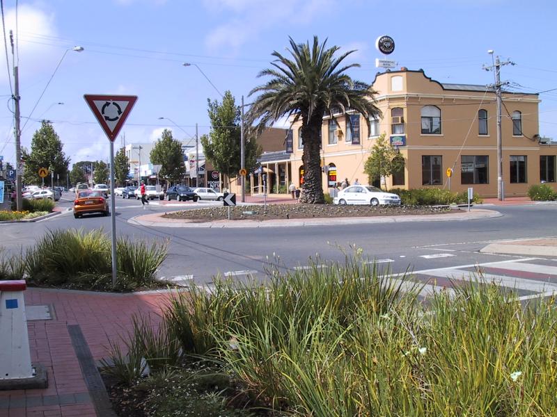 MODERN BULDING - MAGNIFICENT LOCATION Picture 2