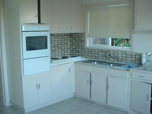 Available NOW (R01) - Melways Ref 201 K8 Picture 3