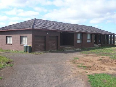 RURAL PROPERTY WITH HOUSE Picture