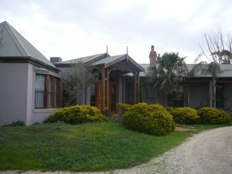 RURAL PROPERTY WITH HOUSE Picture 2