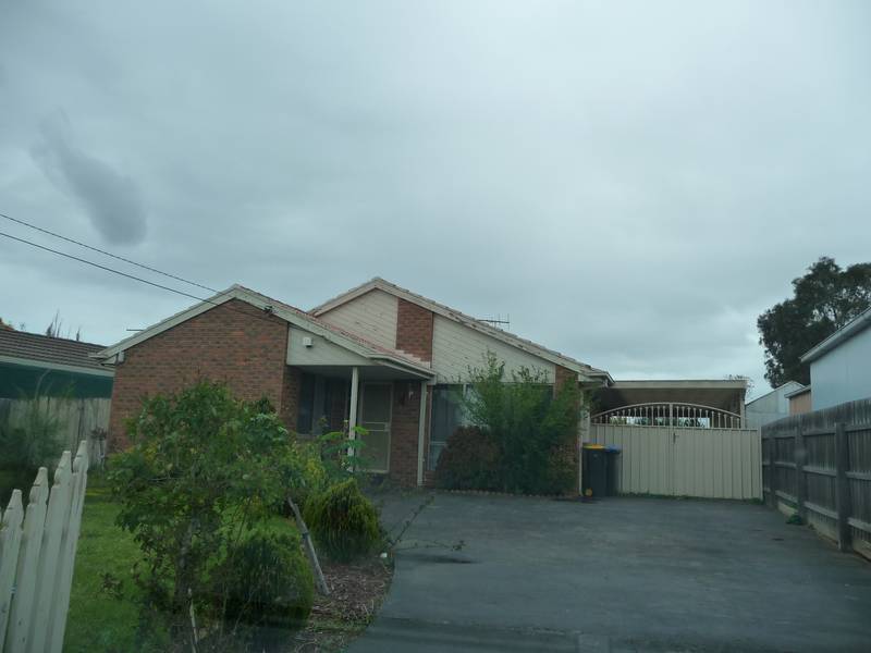 Available Now (R09) Melways Ref: 204 B1 Picture 1