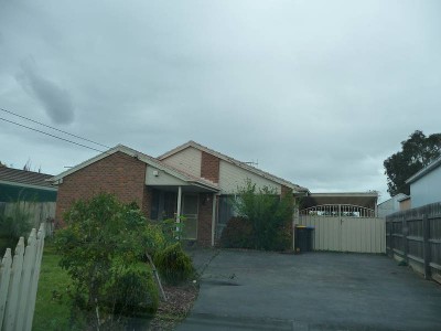 Available Now (R09) Melways Ref: 204 B1 Picture Available Now (R09) Melways Ref: 204 B1 Picture