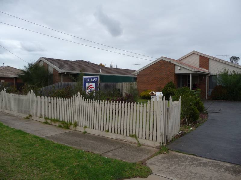 Available Now (R09) Melways Ref: 204 B1 Picture 2