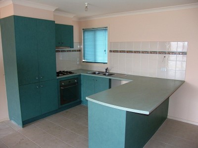 Available 14th October - (R02) Melways 206 B2 Picture Available 14th October - (R02) Melways 206 B2 Picture