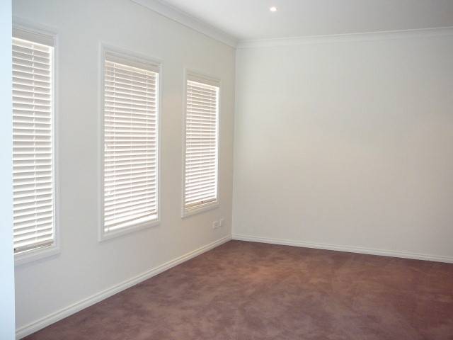 Available Mid October (R04) Melways Ref: 204 K3 Picture 3