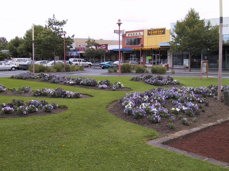 OFFICES FOR LEASE Picture 3