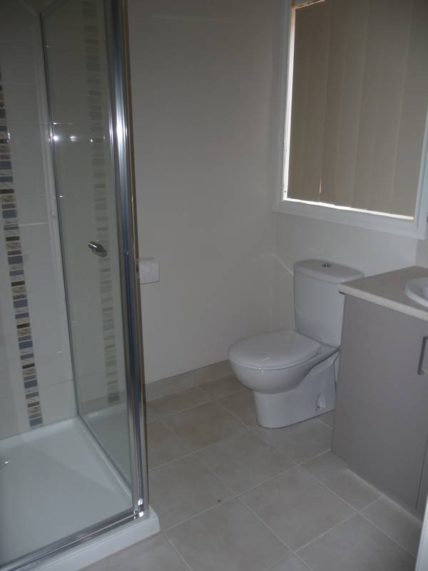 Brand New Home! Available Now (R18) Melways Ref 204 H4 Picture 3