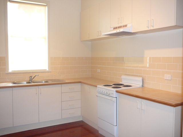 Available Mid-April (R01) - Melway 205 F7 Picture 3
