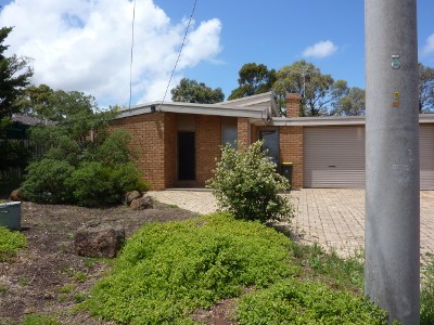 Available Now (R09) Melways Ref: 202 G10 Picture Available Now (R09) Melways Ref: 202 G10 Picture