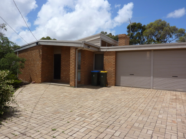 Available Now (R09) Melways Ref: 202 G10 Picture 3