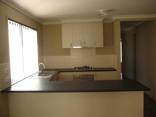 Available Now (R04) Melways Ref: 204 J3 Picture 2