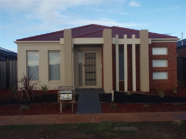 Stylish Near New Family Home - AOS Available Mid December 2009 Picture 1