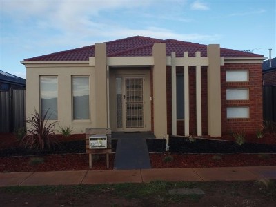 Stylish Near New Family Home - AOS Available Mid December 2009 Picture Stylish Near New Family Home - AOS Available Mid December 2009 Picture