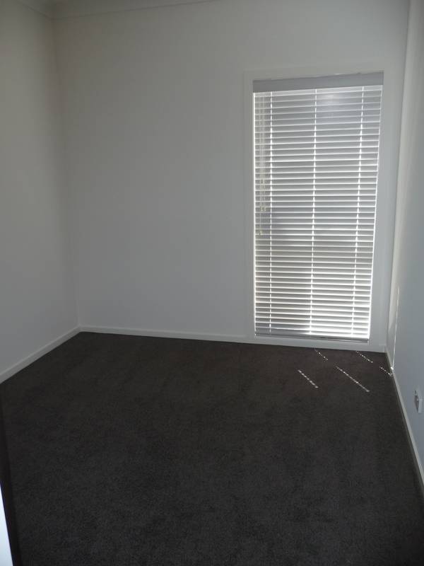 Available Now! Brand New! (R18) Melways Ref 205 K6 Picture 2