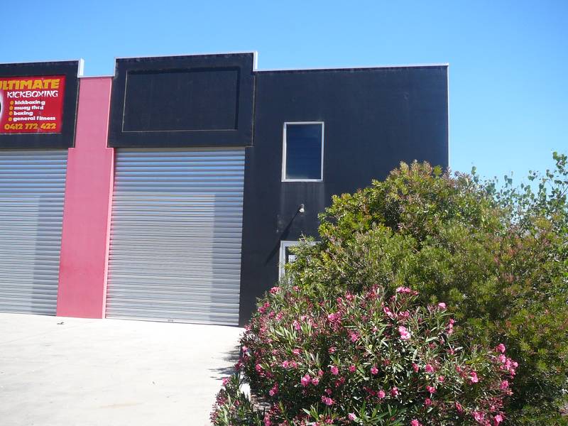 MODERN FACTORY Picture 1