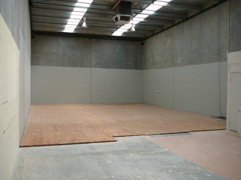 MODERN FACTORY Picture 2