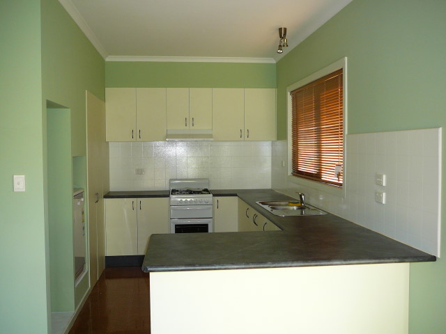 Available Mid-June (RO1) Melway 205 C7 Picture 2