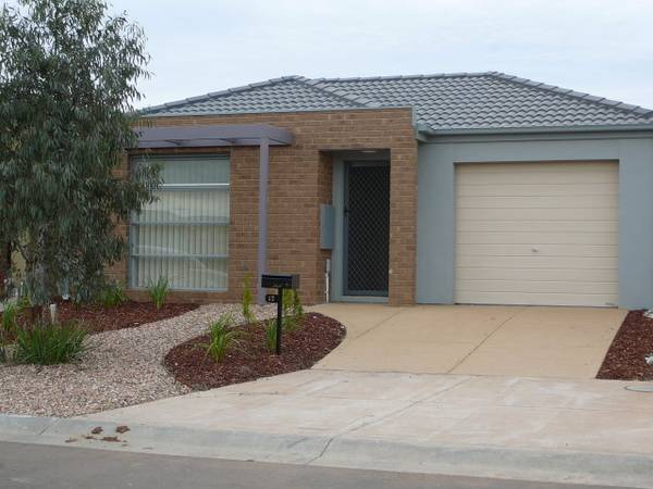 Available Early December (R04) - Melway 202 H4 Picture 1