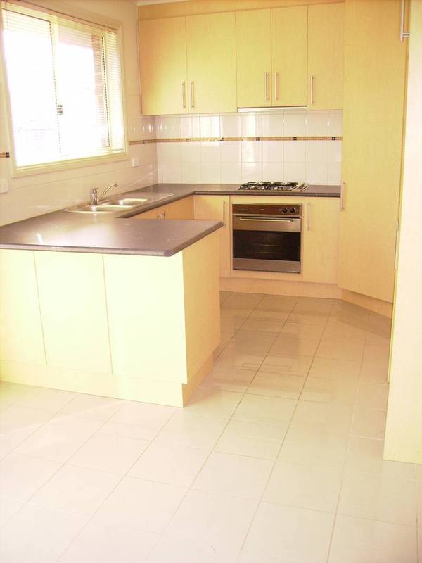 Available Late December (R01) Melway 202 B7 Picture 3