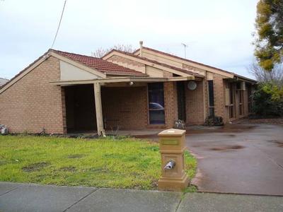 Available NOW !! (RO1) - Melway 202 J11 Picture