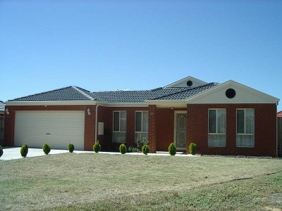 Available Now- (R05) Melway 205 E7 Picture