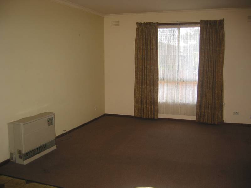 Available Mid November (R01) - Melway 205 D7 Picture 3