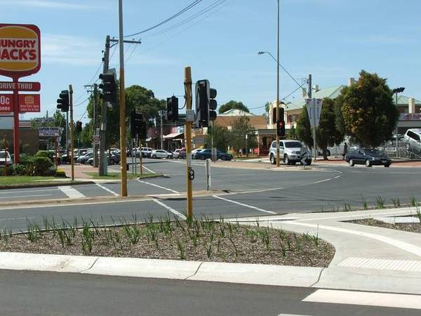 MODERN OFFICE SPACE Picture 1