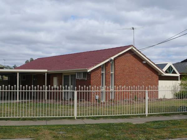 CENTRAL WERRIBEE Picture 1